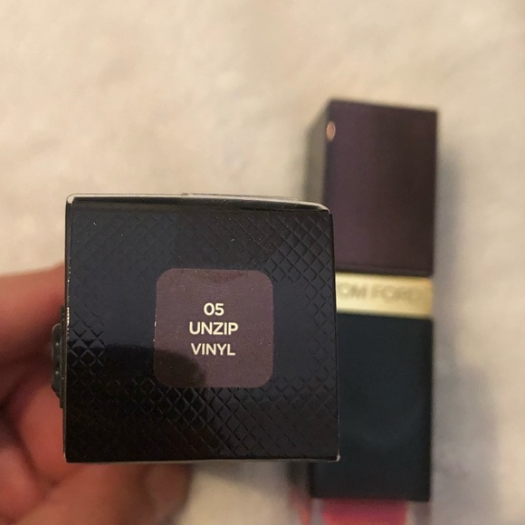 2/$50 Tom Ford unzip vinyl lip lacquer - bundle add on - Picture 7 of 8